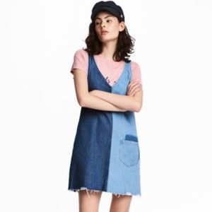 H&M Denim Dress: (Size small)